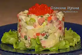 Салат с лососем и икрой