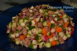 Разноцветный салат с говядиной