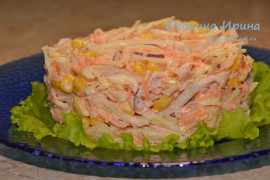 Капустный салат с кальмарами