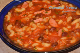 Суп с сосисками и помидорами