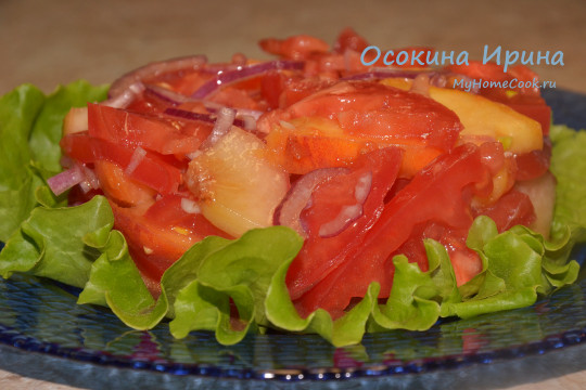 Салат из помидоров с персиками