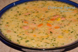 Сырный суп с копчёной рыбой и кукурузой
