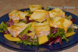 Салат с манго и сыром 
