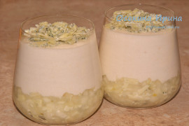 Десерт с грушей и голубым сыром