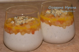 Десерт с горгонзоллой и карамельной грушей