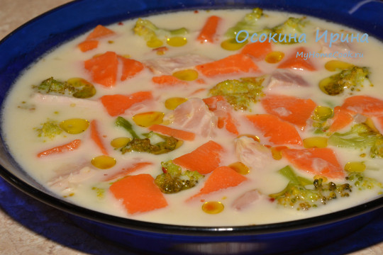Сырный суп с бататом и брокколи