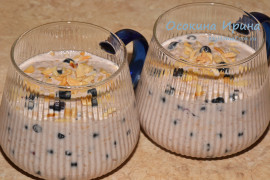 Ночная овсянка с черникой