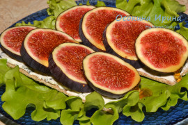 Гренки с инжиром и мятой