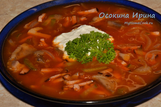 Солянка с лесными грибами