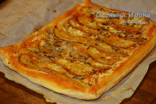 Пирог с грушей и сыром