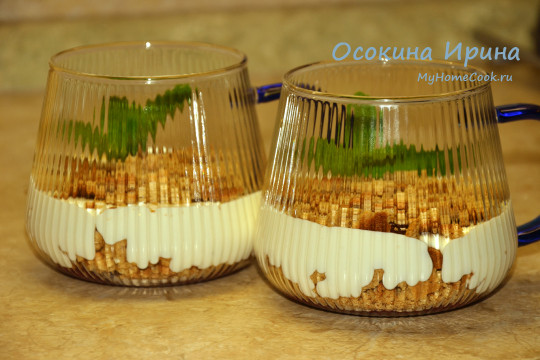 Экспресс-десерт с маскарпоне и смородиной