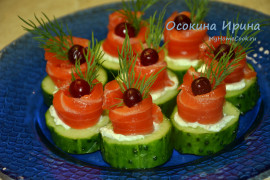 Огуречные канапе с рыбой