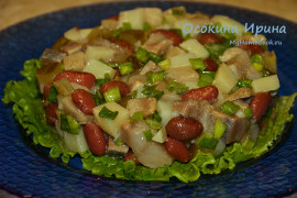 Салат с фасолью и селёдкой