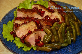 Жареные утиные грудки с гранатовой глазурью