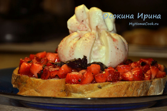 Бутерброды с клубникой и 