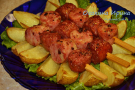 Шашлычки с пикантными колбасками