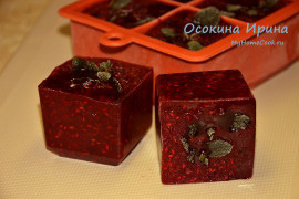 Замороженный малиновый чай